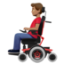 苹果系统里的坐电动轮椅的男士：中等肤色emoji表情