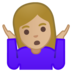 安卓系统里的女人耸肩：中等浅肤色emoji表情