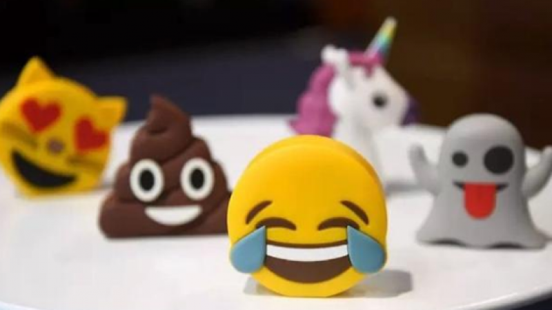 为什么 Emoji 在不同平台长得不一样，原因是版权